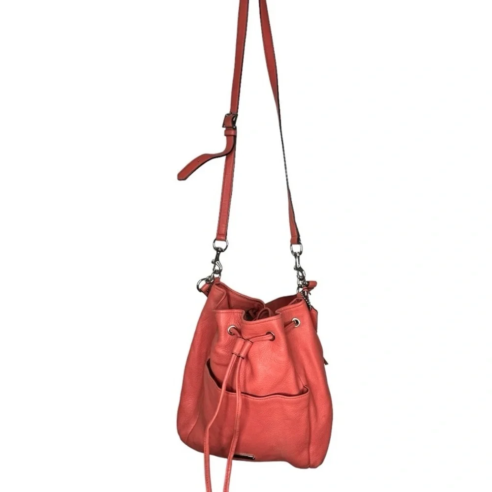 Coach‎ Pebbled Leather Purse
